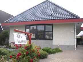 Отель Bed & Breakfast aan Zee  Каллантсог